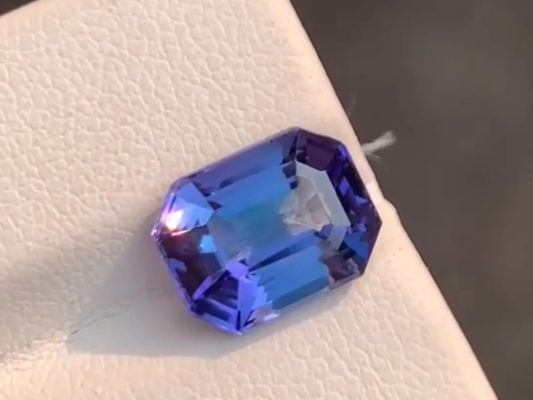 Tanzanite Mineral Specimen 3.89 Carats